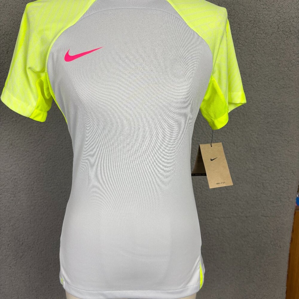 Nike Women's Dri-FIT Strike Top Gray/Green Extra Small New With Tag's.